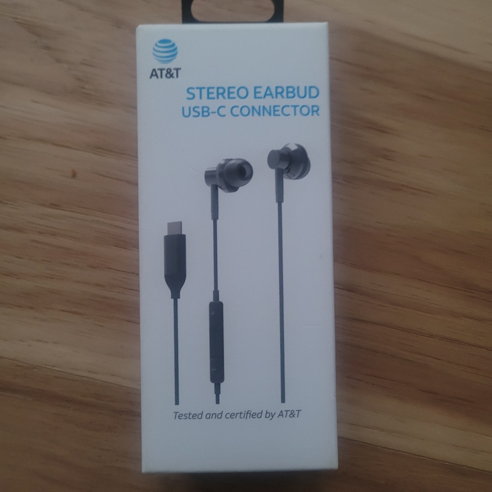"New" AT & T Strereo Earbud (USB-C Connecor).